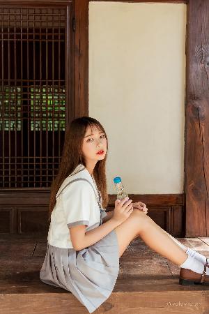 韩国电影《女教师》VS波兰电影《欲燃》：你更想看哪一部？3部R级限制级电影推荐！