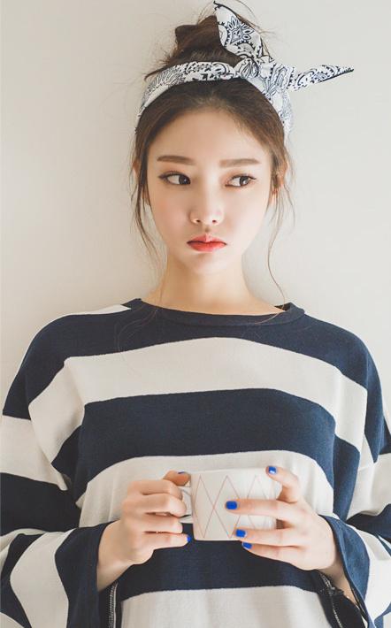 惊！被两个老头如此对待，背后真相究竟如何？